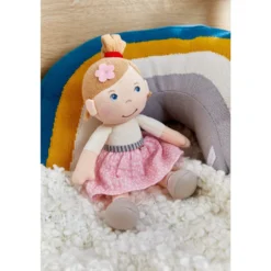 Kuschelpuppe Lara, 25 cm große Stoffpuppe